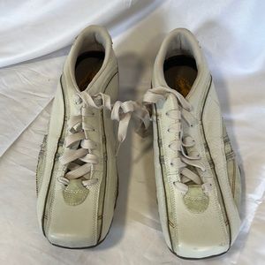 Pair of Sketchers men's shoes